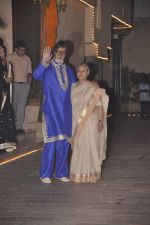 Jaya Bachchan, Amitabh Bachchan at Amitabh Bachchan and family celebrate Diwali in style on 23rd Oct 2014